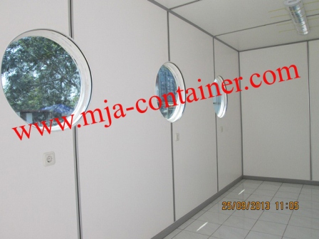 container pelindo 7