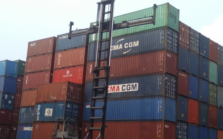 container bekas 02